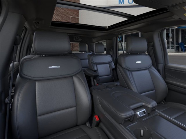 2025 Ford Expedition Platinum photo 8