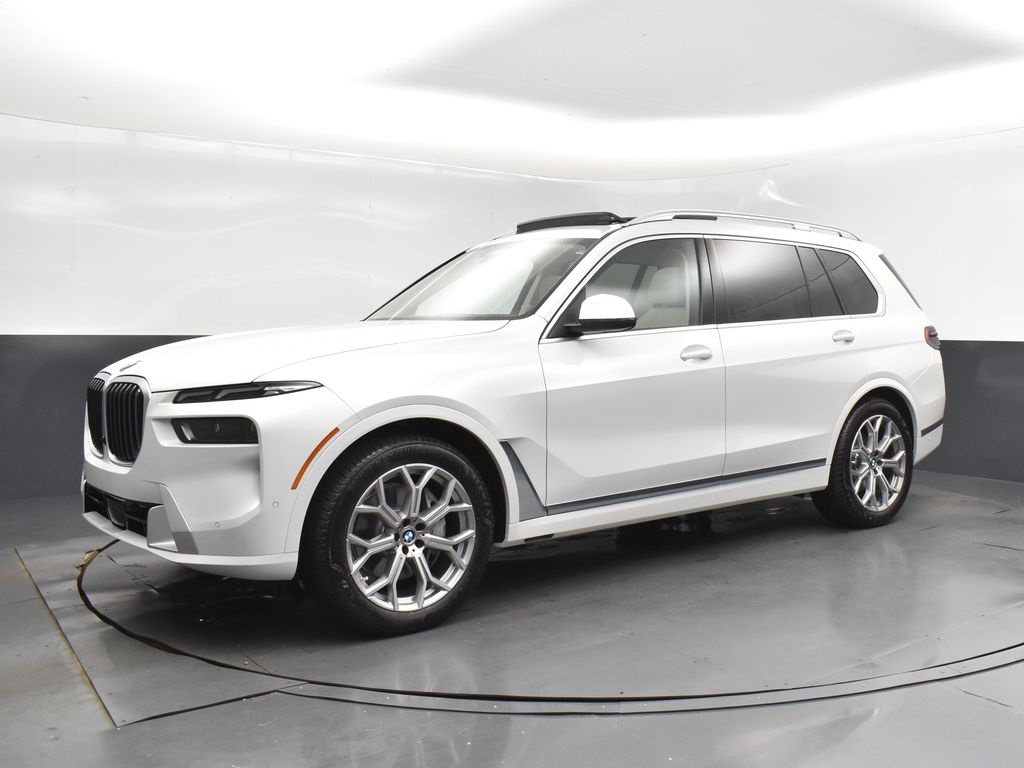 2026 Mineral White Metallic BMW X7 xDrive40i AWD SUV