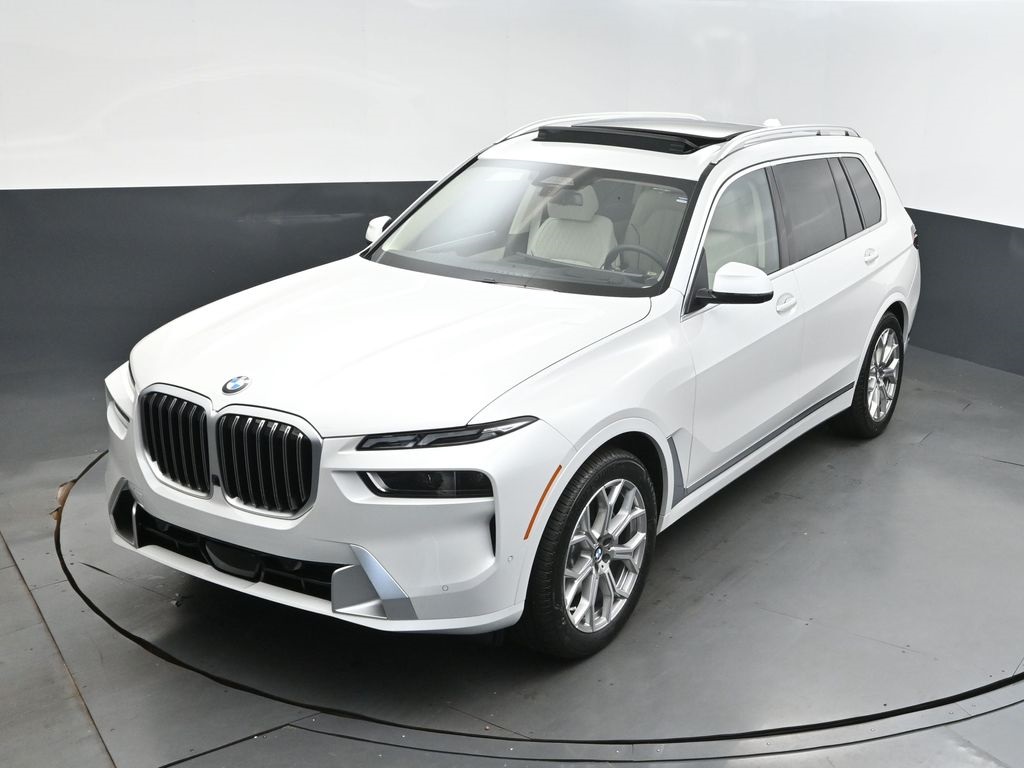 2026 Mineral White Metallic BMW X7 xDrive40i AWD SUV