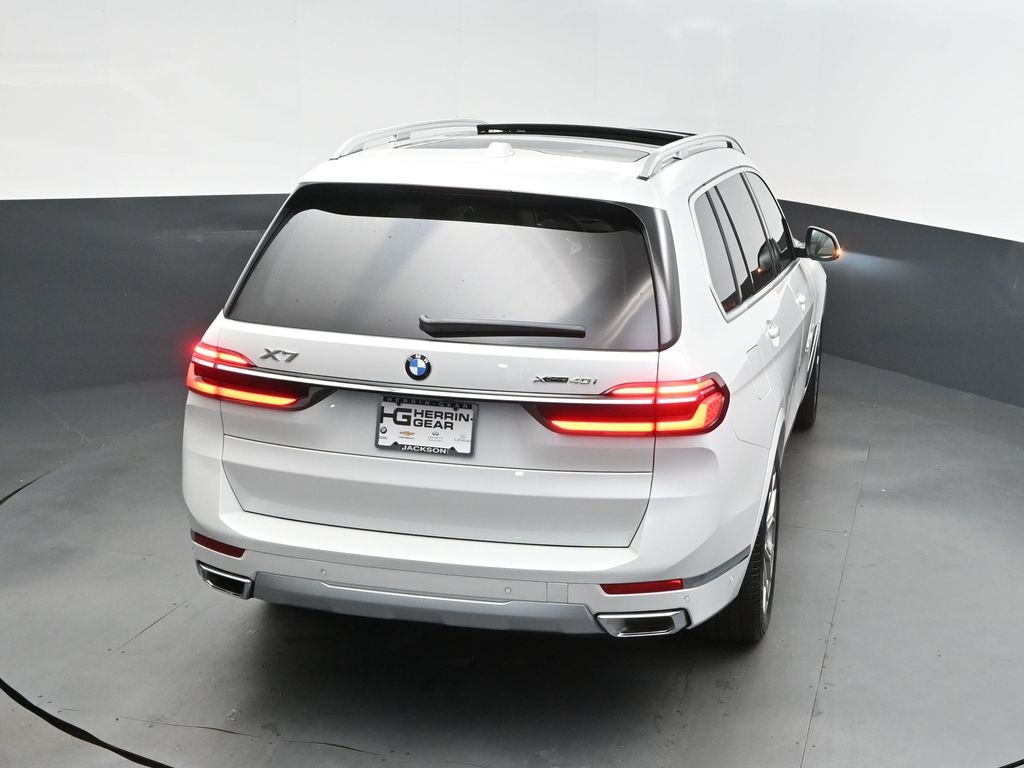 2026 Mineral White Metallic BMW X7 xDrive40i AWD SUV