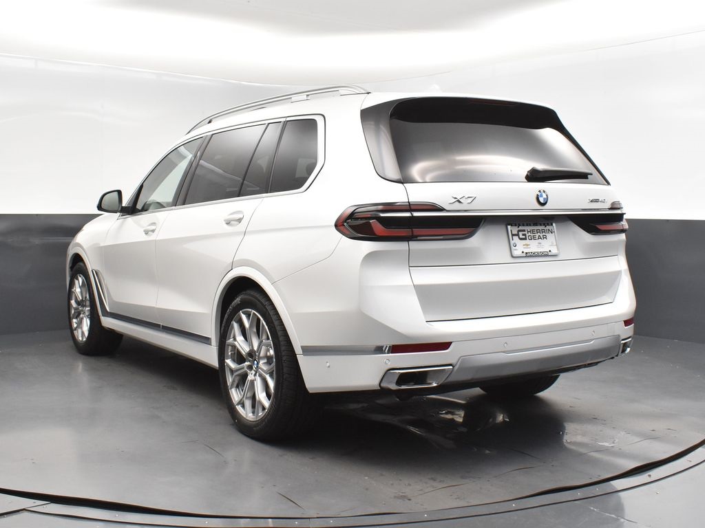 2026 Mineral White Metallic BMW X7 xDrive40i AWD SUV