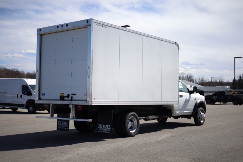 2024 Ram 5500 Tradesman photo 3