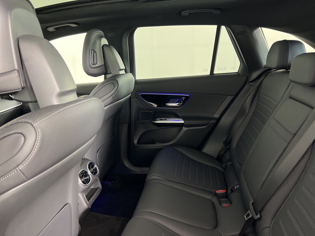 2025 Mercedes Benz GLC 300 4MATIC photo 10