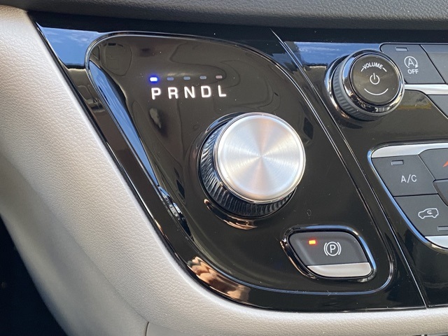 used 2024 Chrysler Pacifica car, priced at $25,741