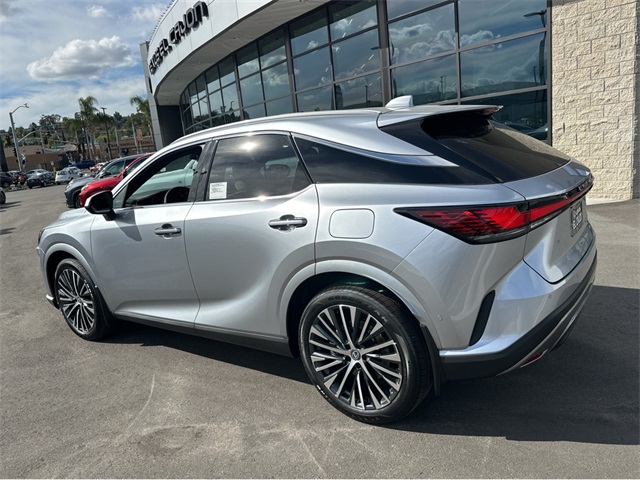 2026 Lexus RX 350h Premium AWD photo 4