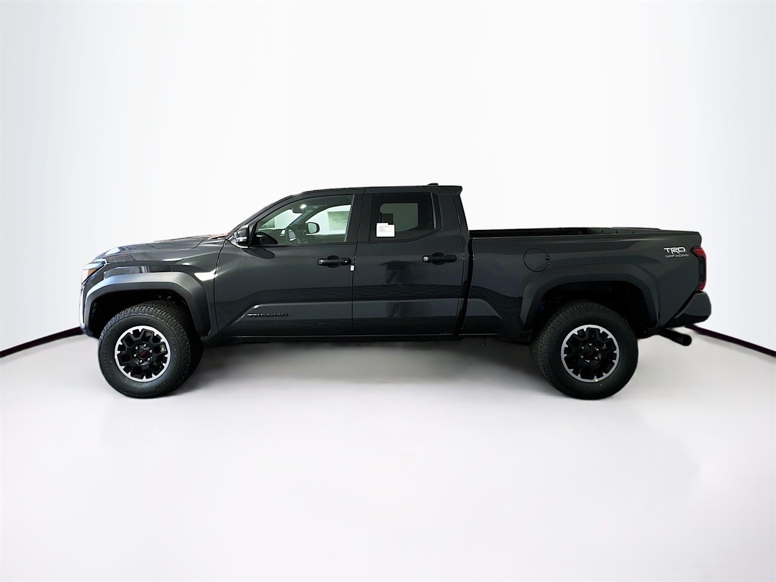 2025 Toyota Tacoma TRD Off-Road Double Cab photo 3