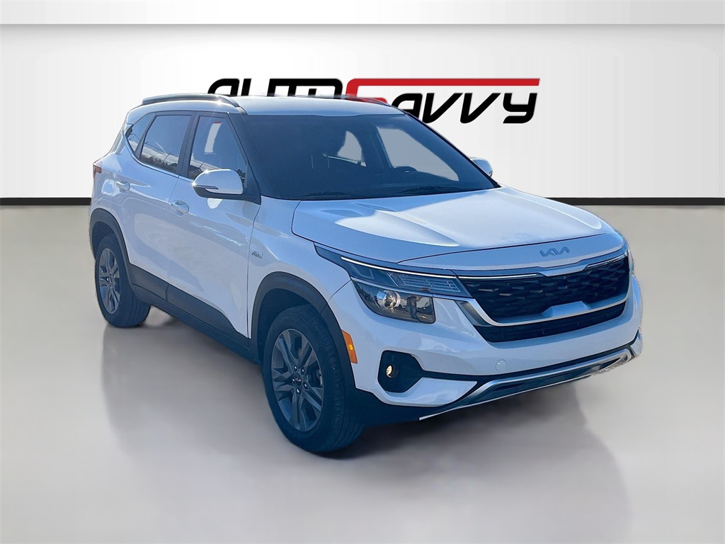 2023 Kia Seltos S's photo