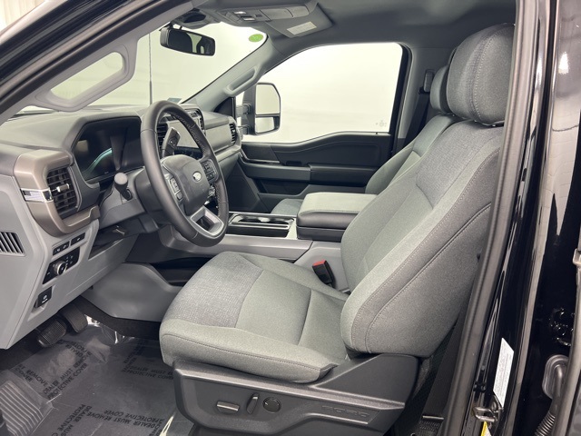 2024 Ford F-150 XLT photo 3