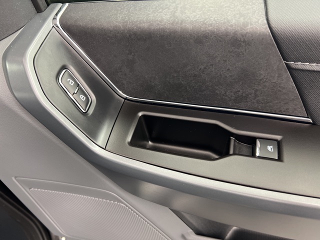 2024 Ford F-150 XLT photo 14