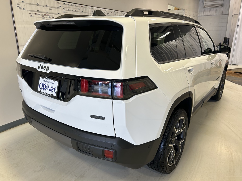 new 2026 Jeep Cherokee car, priced at $44,995