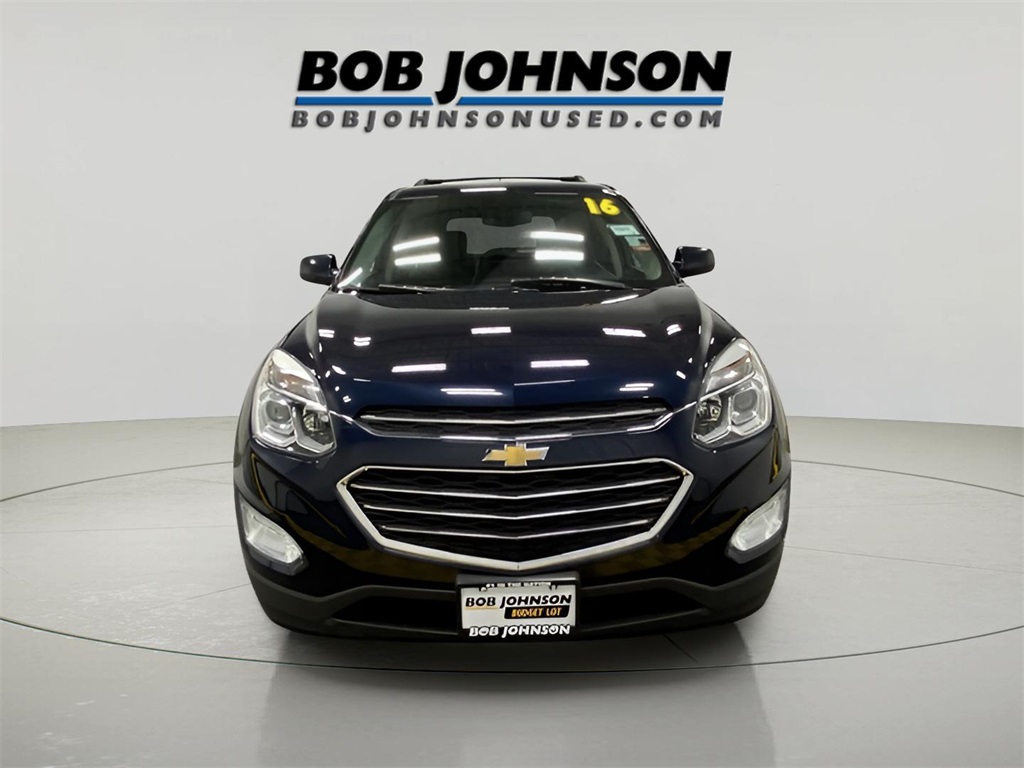 2016 Chevrolet Equinox LT photo 2