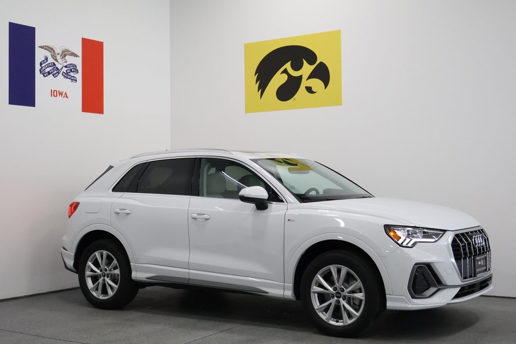 2025 Audi Q3 quattro S line Prem Plus 45 TFSI