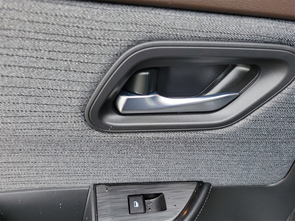 2023 Gun Metallic Nissan Rogue SV AWD SUV