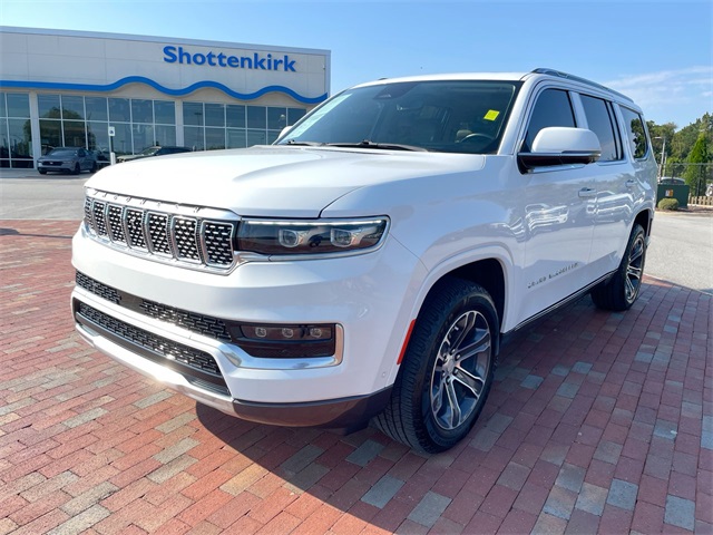 2022 Jeep Grand Wagoneer