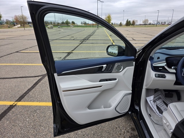 2026 Buick Enclave Avenir photo 3