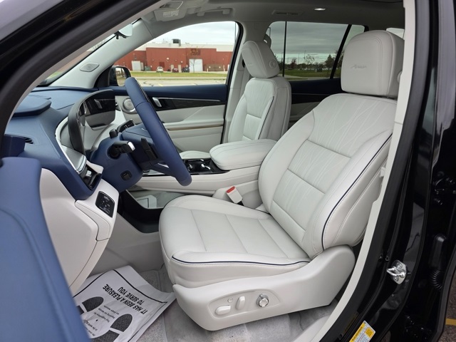 2026 Buick Enclave Avenir photo 4