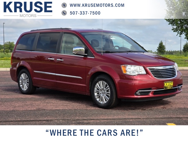 2015 Chrysler Town and Country Touring-L