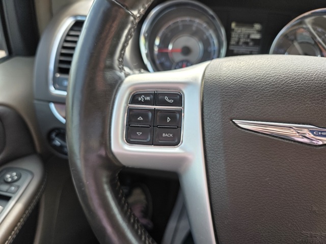 2015 Chrysler Town and Country Touring-L