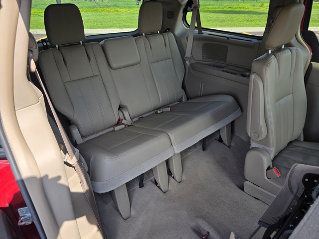 2015 Chrysler Town and Country Touring-L