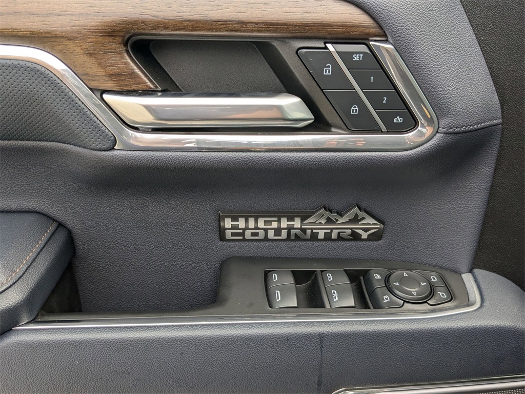 2024 Chevrolet Silverado 1500 High Country photo 11