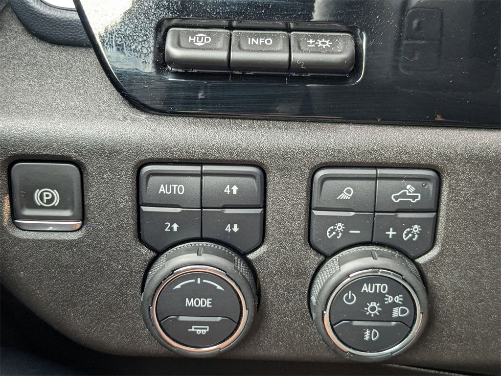 2024 Chevrolet Silverado 1500 High Country photo 15