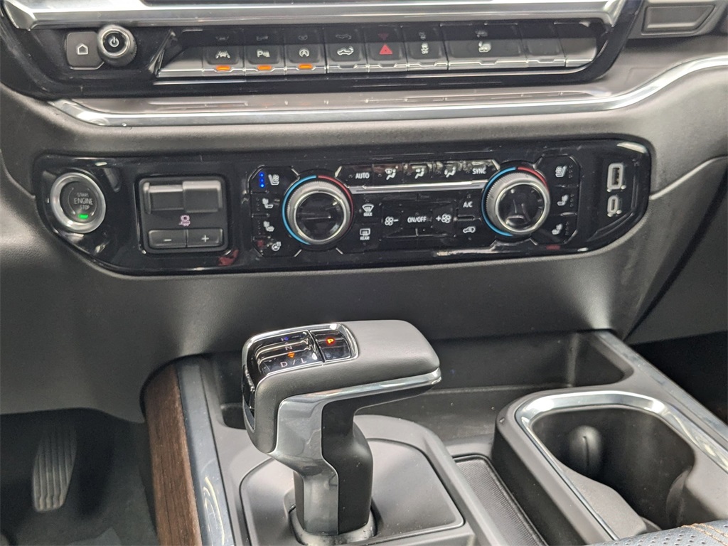 2024 Chevrolet Silverado 1500 High Country photo 19