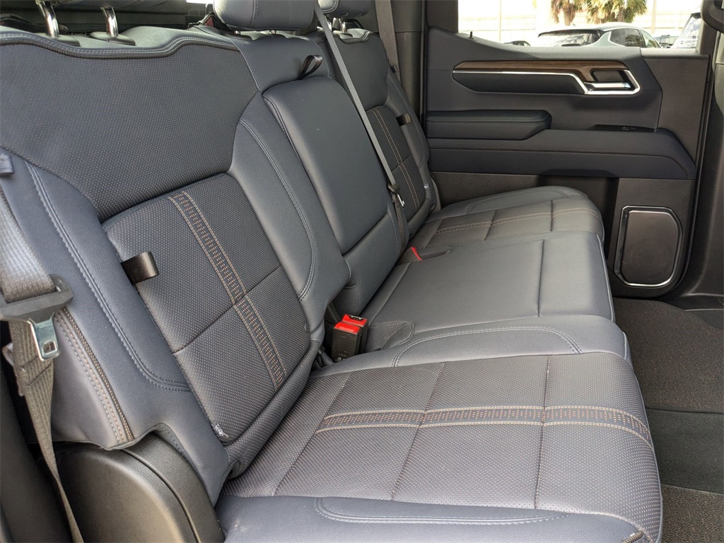 2024 Chevrolet Silverado 1500 High Country photo 26