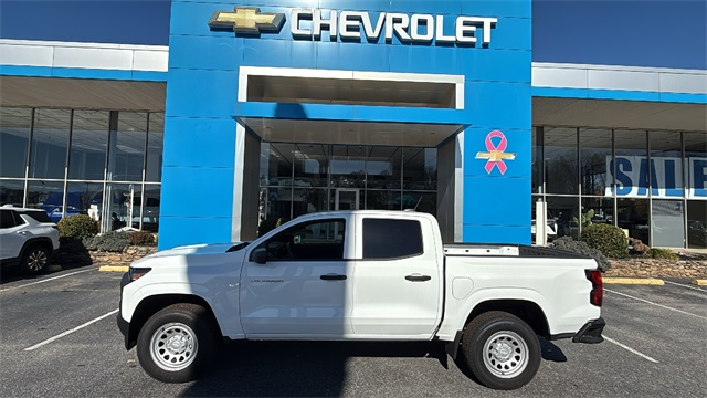 new 2025 Chevrolet Colorado car, priced at $33,495