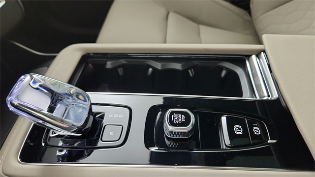 new 2026 Volvo XC90 Plug-In Hybrid car, priced at $81,875