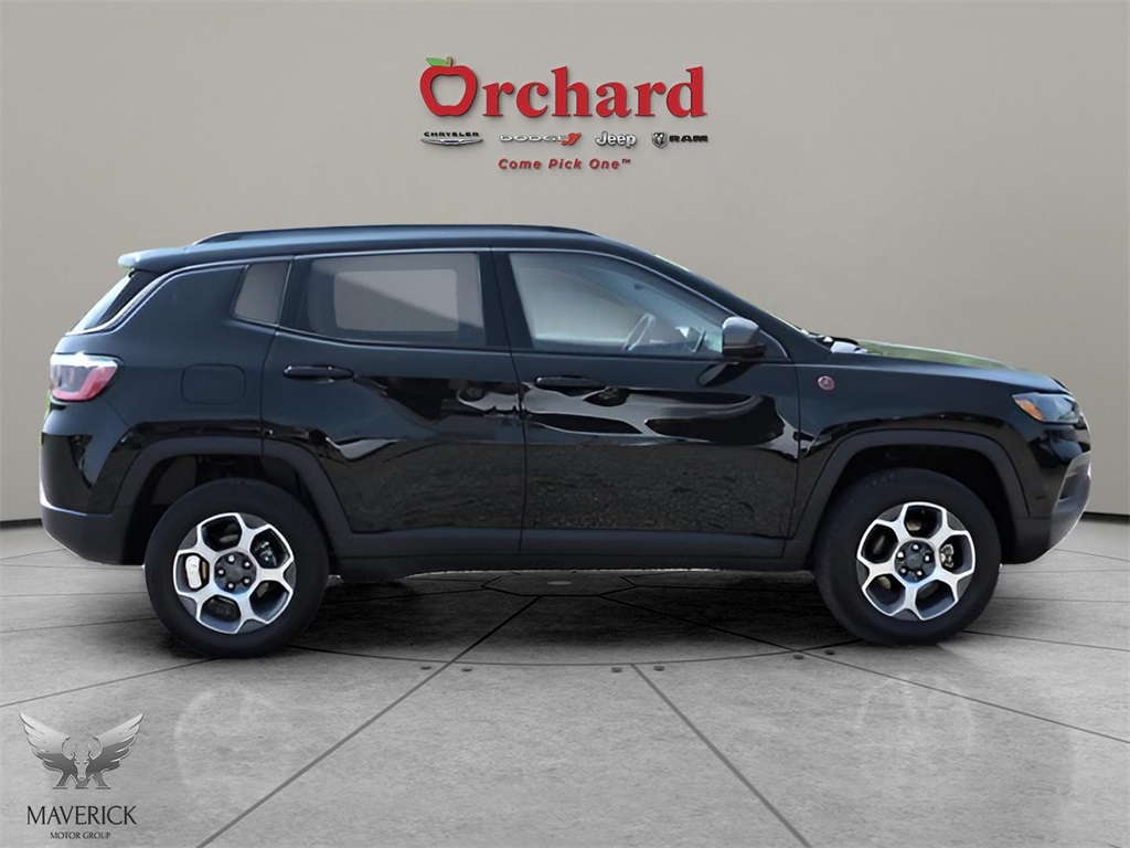 2022 Diamond Black Crystal Pearlcoat Jeep Compass Trailhawk 4X4 SUV