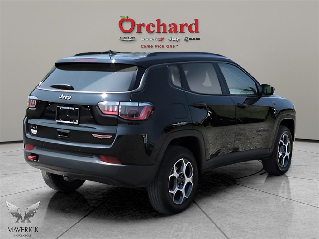2022 Diamond Black Crystal Pearlcoat Jeep Compass Trailhawk 4X4 SUV