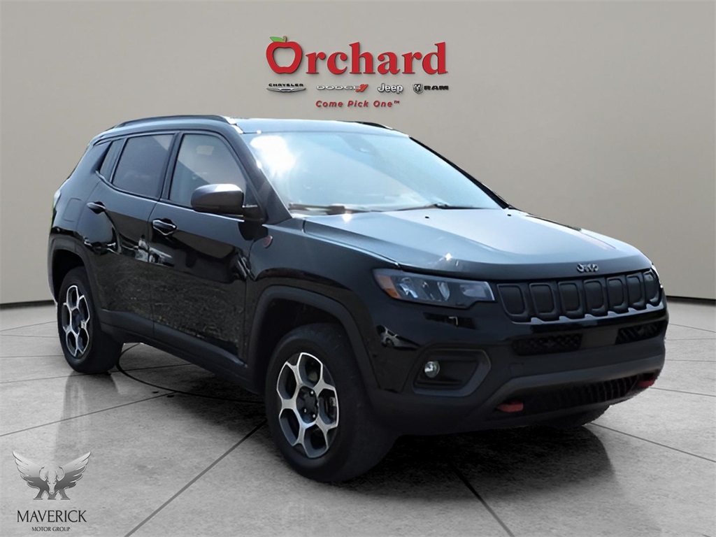 2022 Diamond Black Crystal Pearlcoat Jeep Compass Trailhawk 4X4 SUV