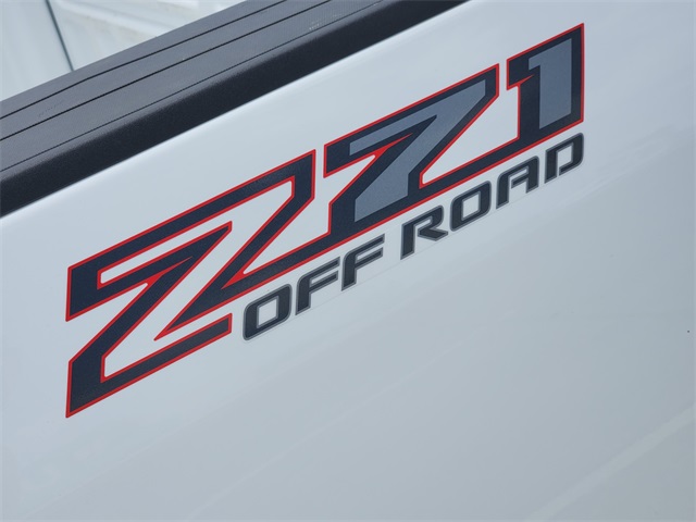 2022 Summit White Chevrolet Colorado Z71 4X4 Truck