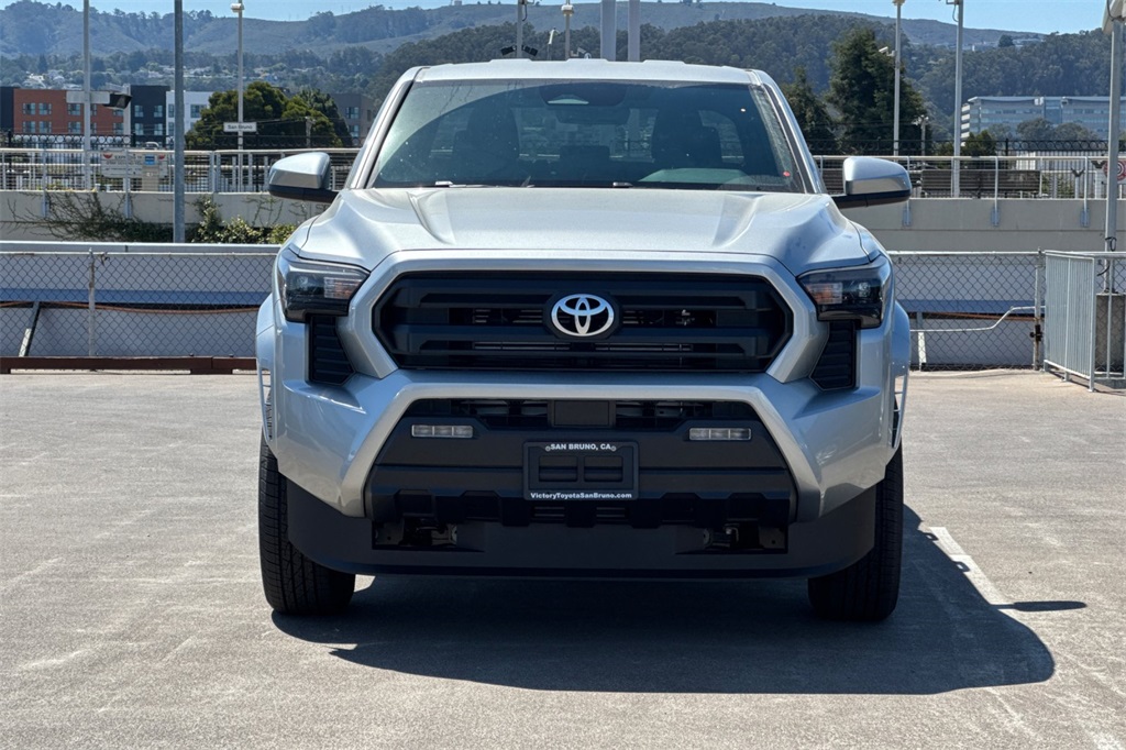 2025 Toyota Tacoma SR5 Double Cab photo 3