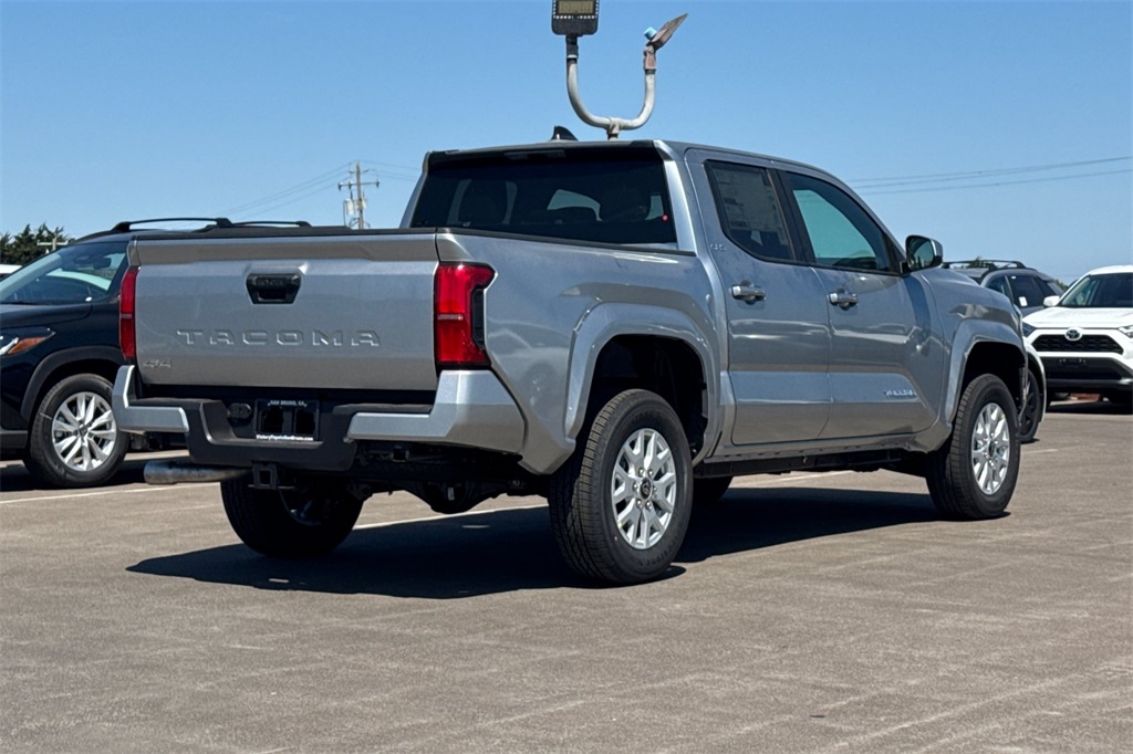 2025 Toyota Tacoma SR5 Double Cab photo 5