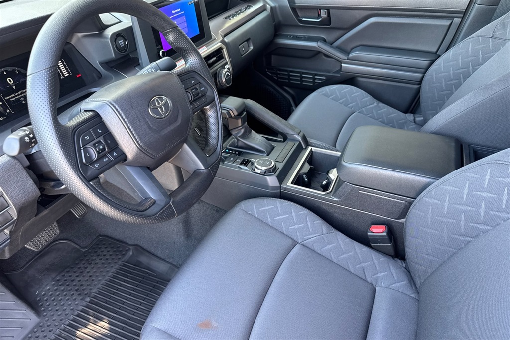 2025 Toyota Tacoma SR5 Double Cab photo 8