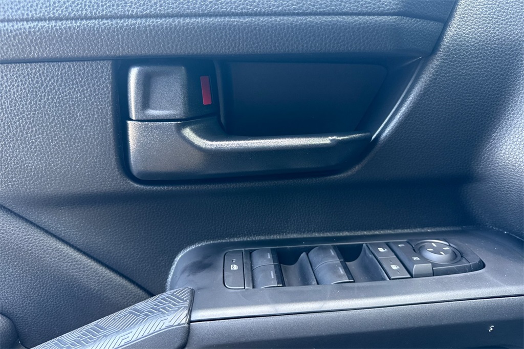 2025 Toyota Tacoma SR5 Double Cab photo 9