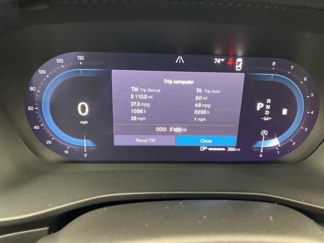 2025 Volvo XC40 Plus photo 16