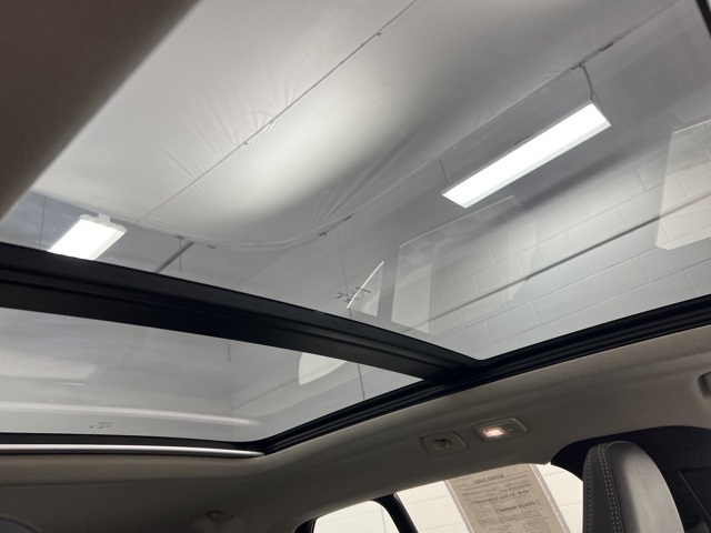 2025 Volvo XC40 Plus photo 26
