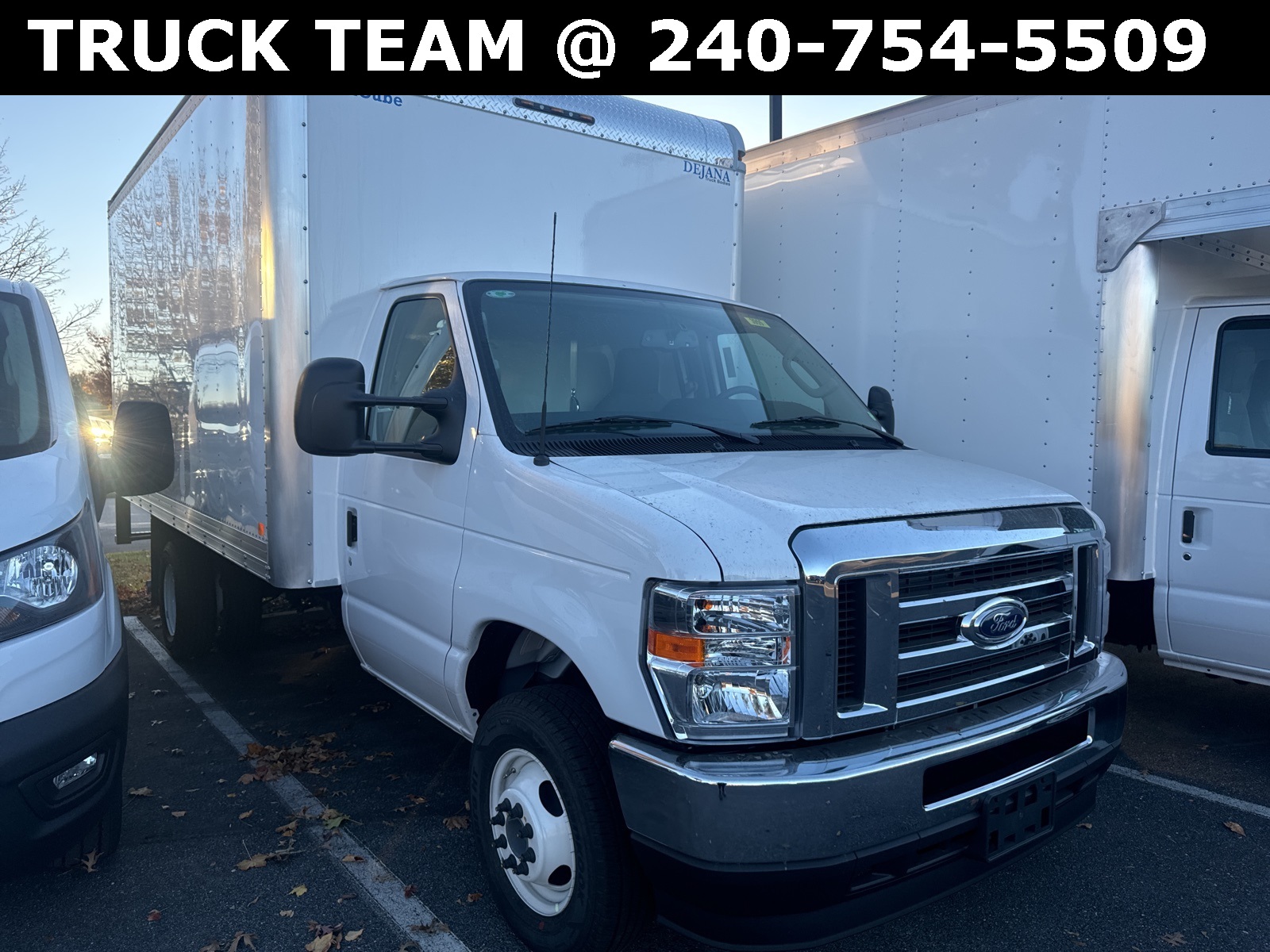 2025 Ford E-Series Cutaway Base's photo