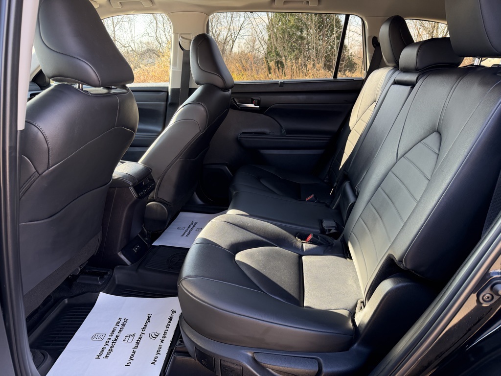 used 2024 Toyota Highlander car, priced at $41,903
