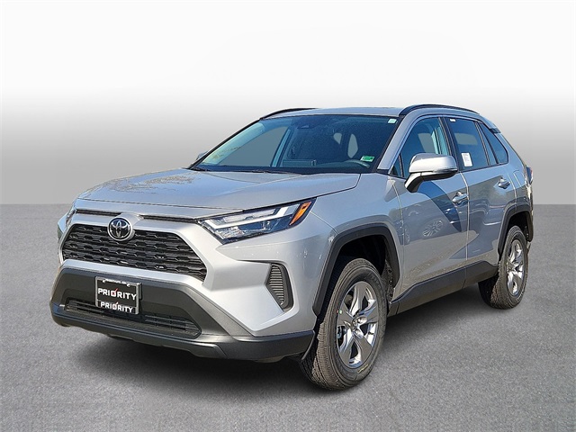 2025 Toyota RAV4 XLE's photo