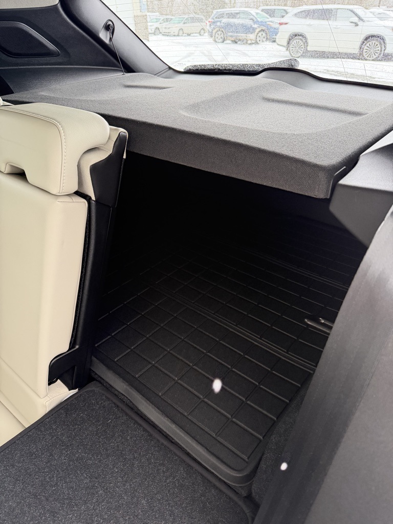 used 2024 Volvo XC40 car, priced at $29,503