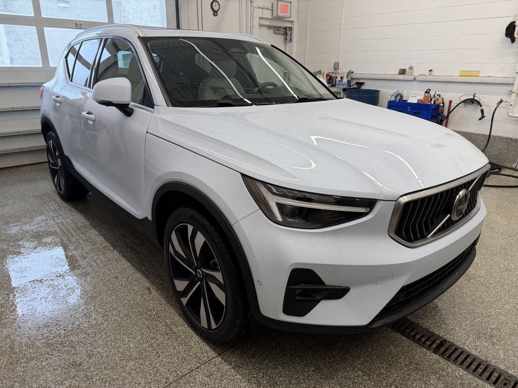 used 2024 Volvo XC40 car, priced at $29,503