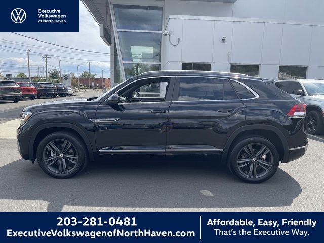 2022 Volkswagen Atlas Cross Sport SEL R-Line's photo