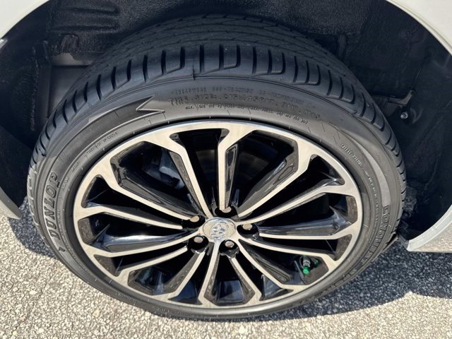 2014 Toyota Corolla Plus photo 28