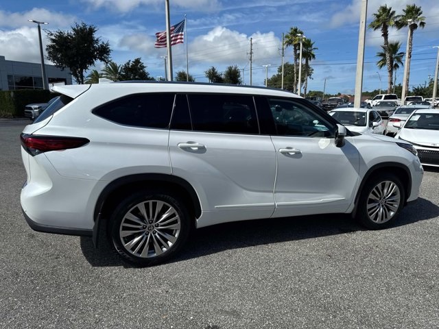Used 2023 Toyota Highlander SUV