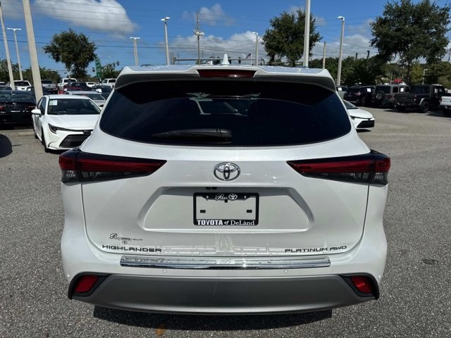 Used 2023 Toyota Highlander SUV