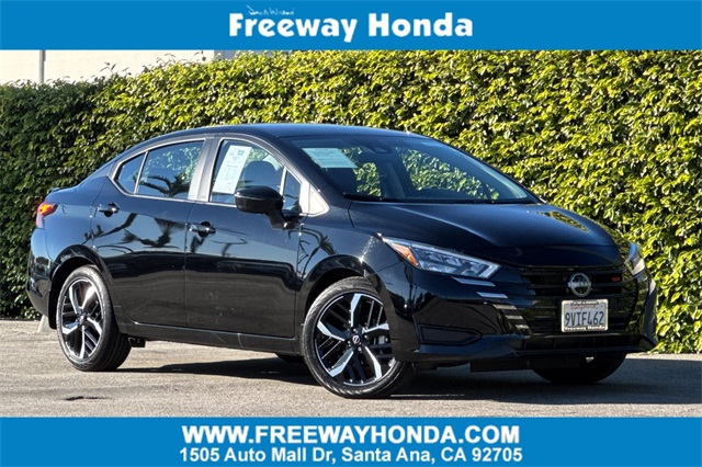 2025 Nissan Versa Sedan SR
