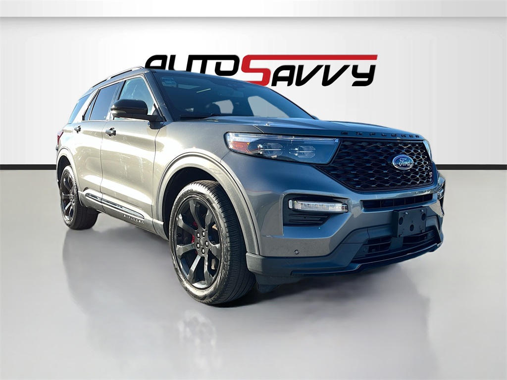 2023 Ford Explorer ST's photo